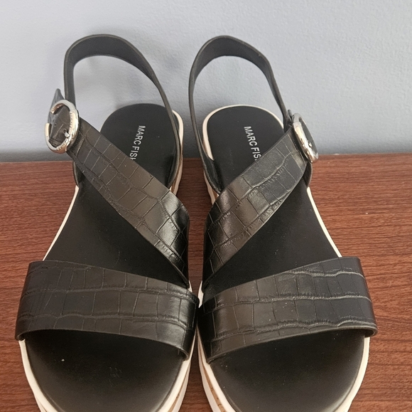 Marc Fisher Platform Wedge Sandals Black Croc Print Ankle Strap Size 8.5 NWOT - Picture 4 of 9